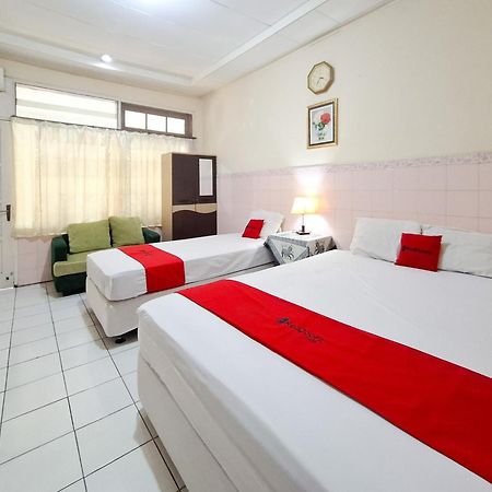 Reddoorz Syariah At Griya Raharja Klaten Esterno foto
