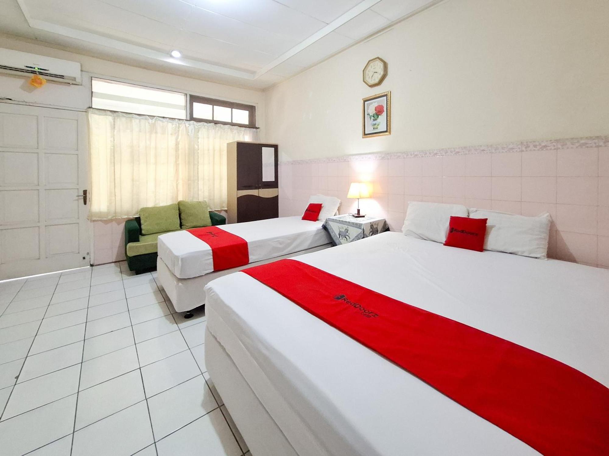 Reddoorz Syariah At Griya Raharja Klaten Esterno foto