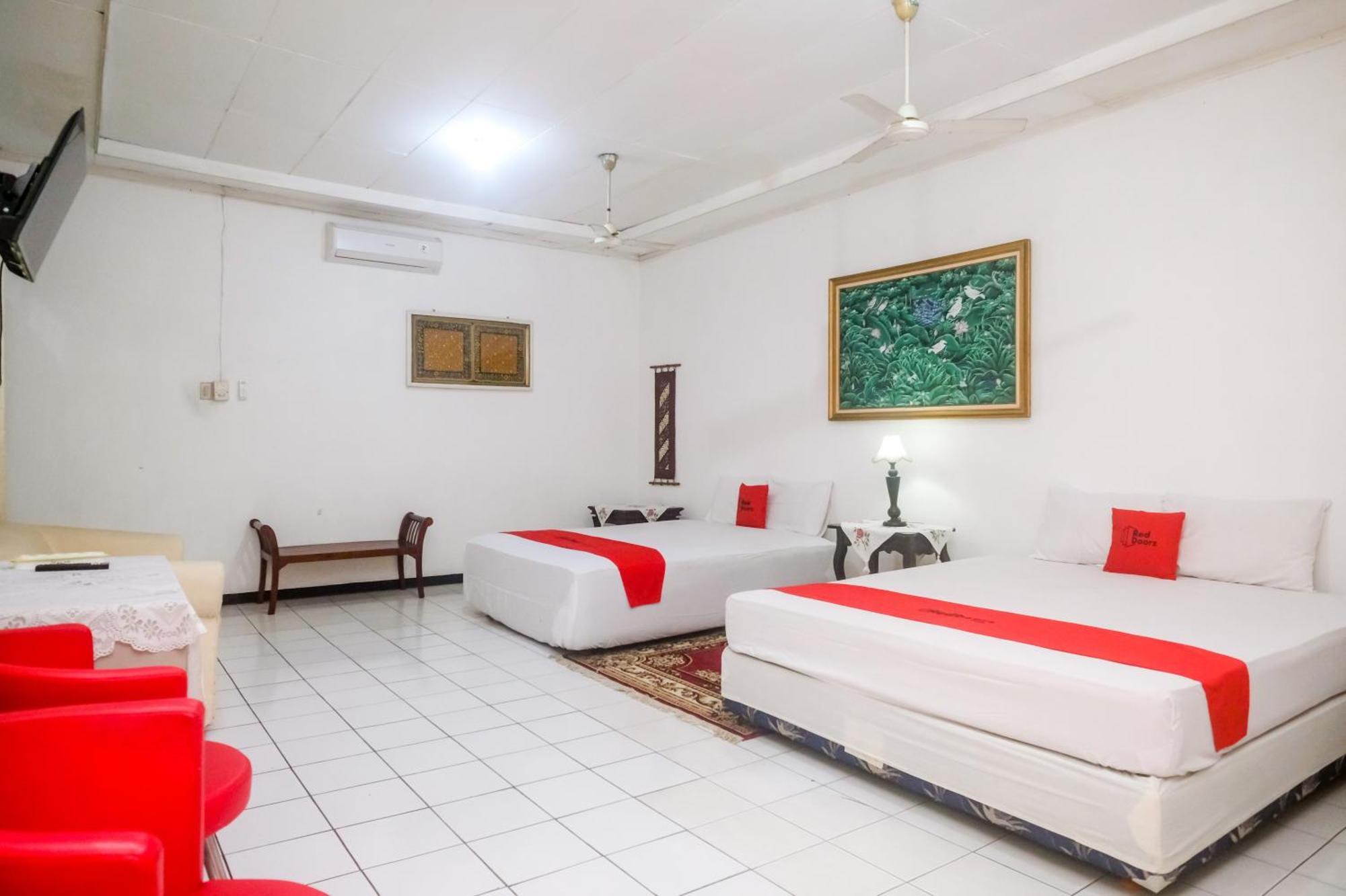 Reddoorz Syariah At Griya Raharja Klaten Esterno foto