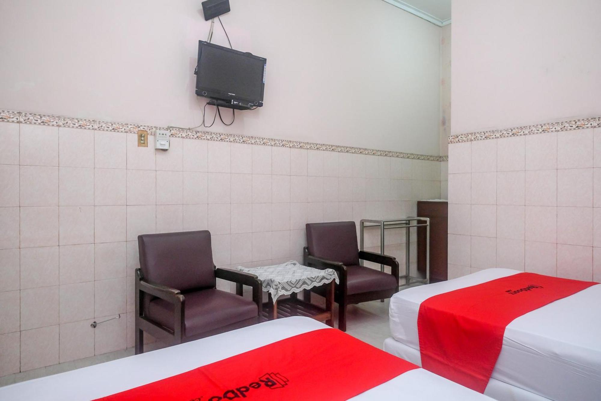 Reddoorz Syariah At Griya Raharja Klaten Esterno foto