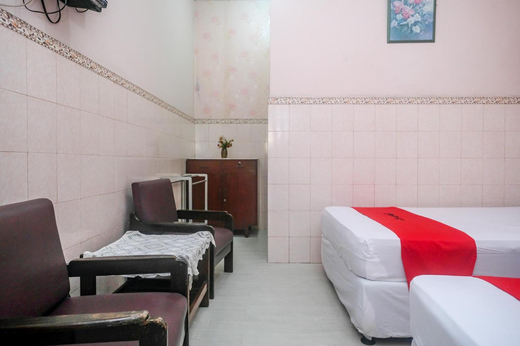 Reddoorz Syariah At Griya Raharja Klaten Esterno foto