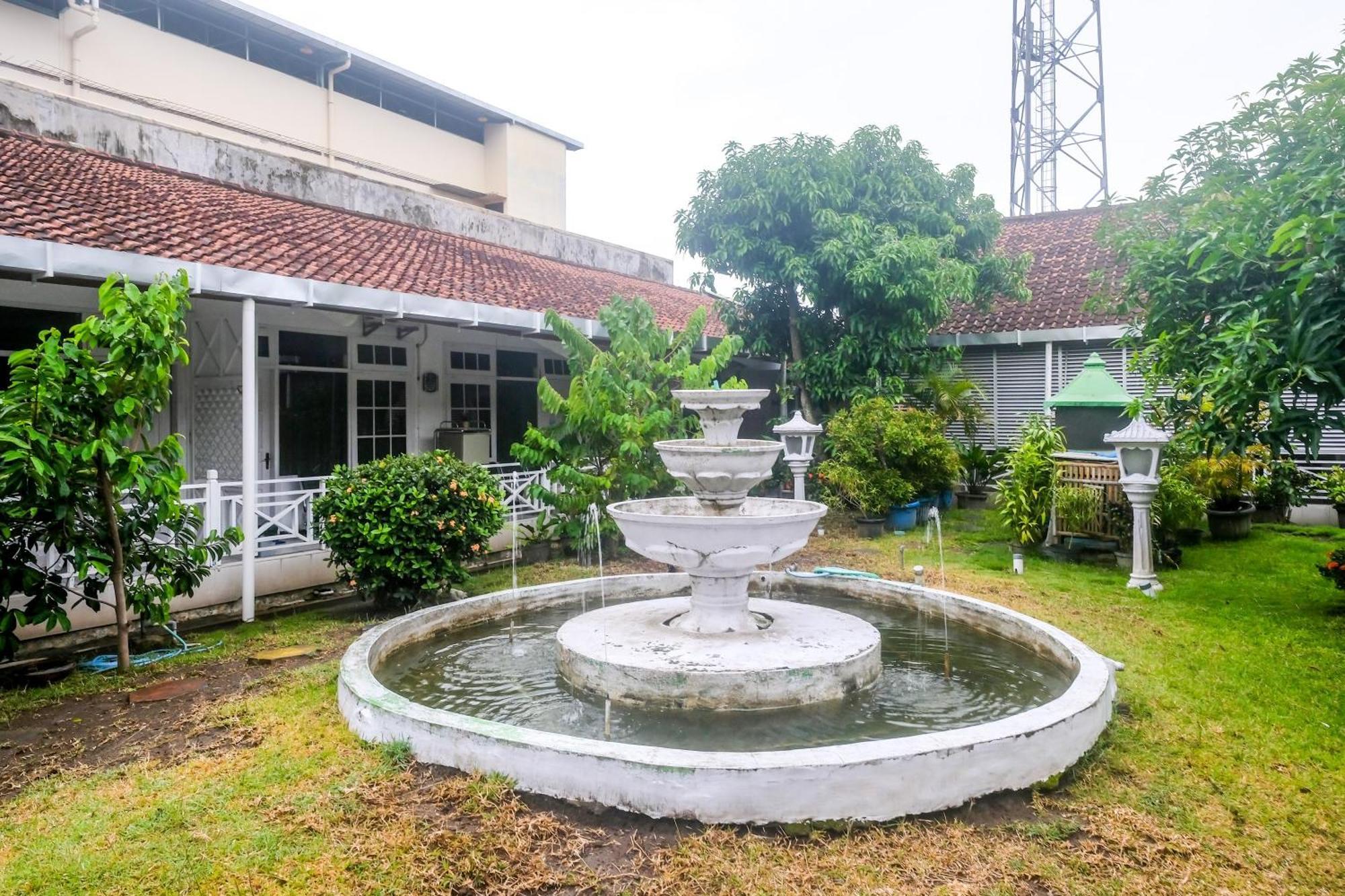 Reddoorz Syariah At Griya Raharja Klaten Esterno foto