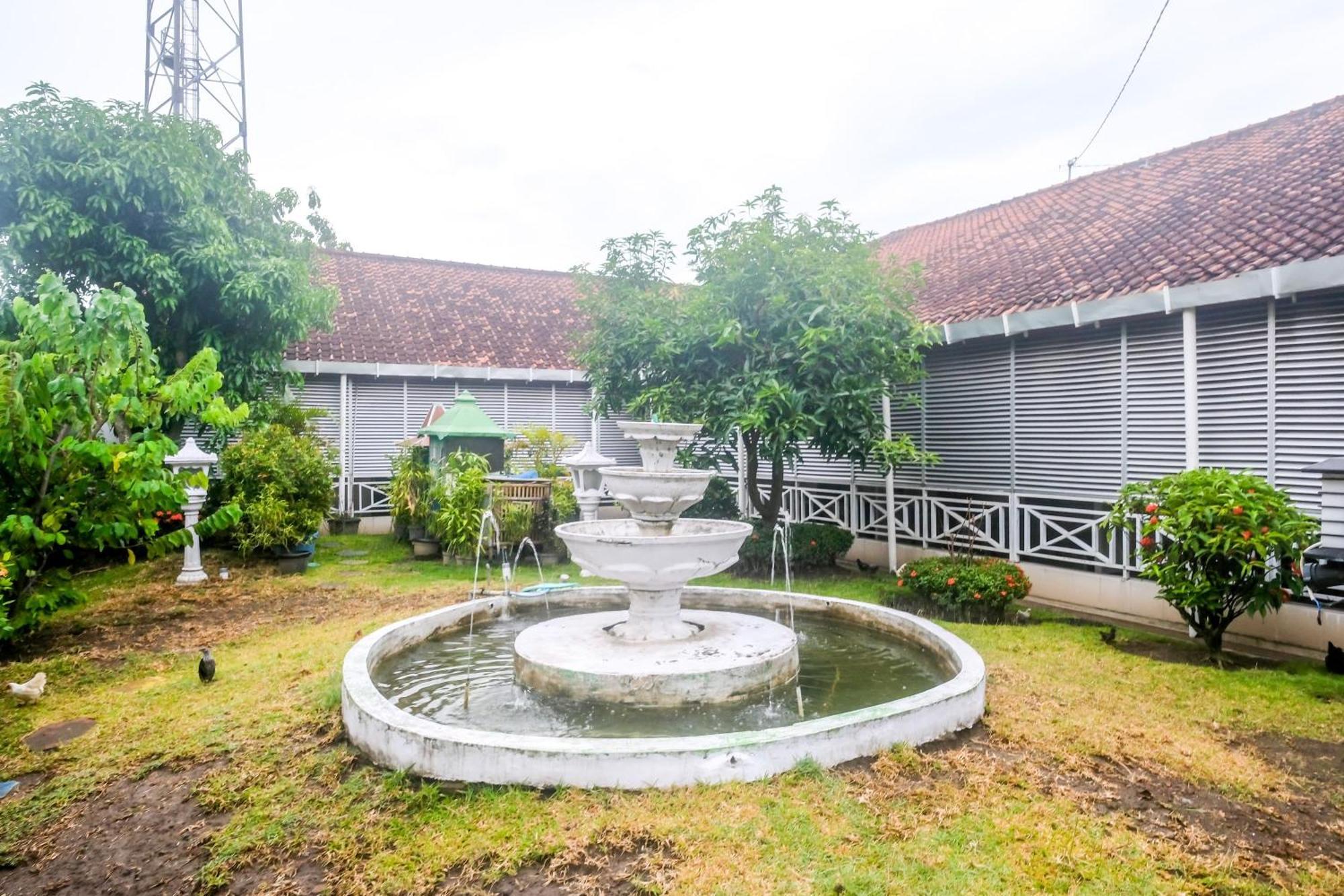 Reddoorz Syariah At Griya Raharja Klaten Esterno foto