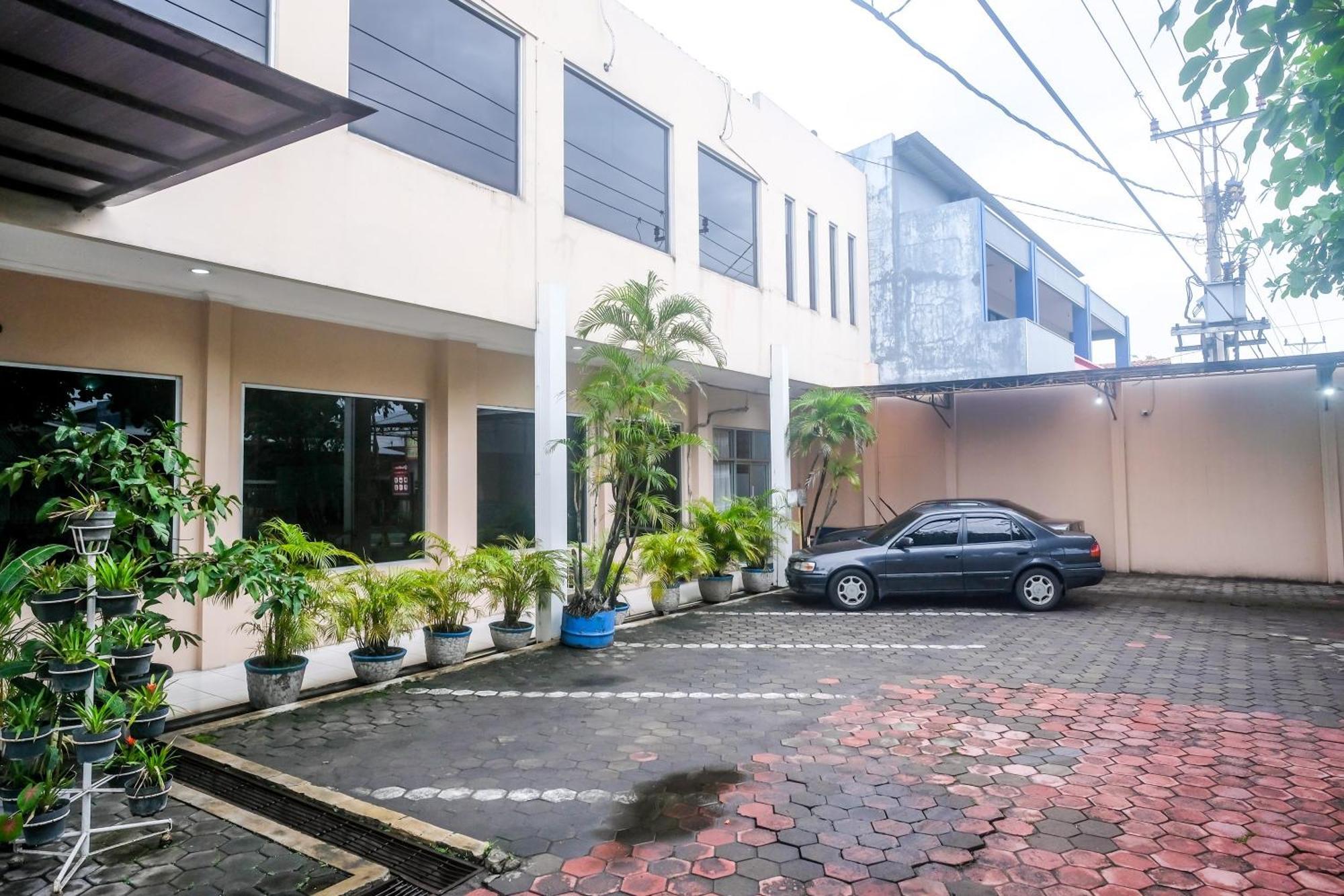Reddoorz Syariah At Griya Raharja Klaten Esterno foto