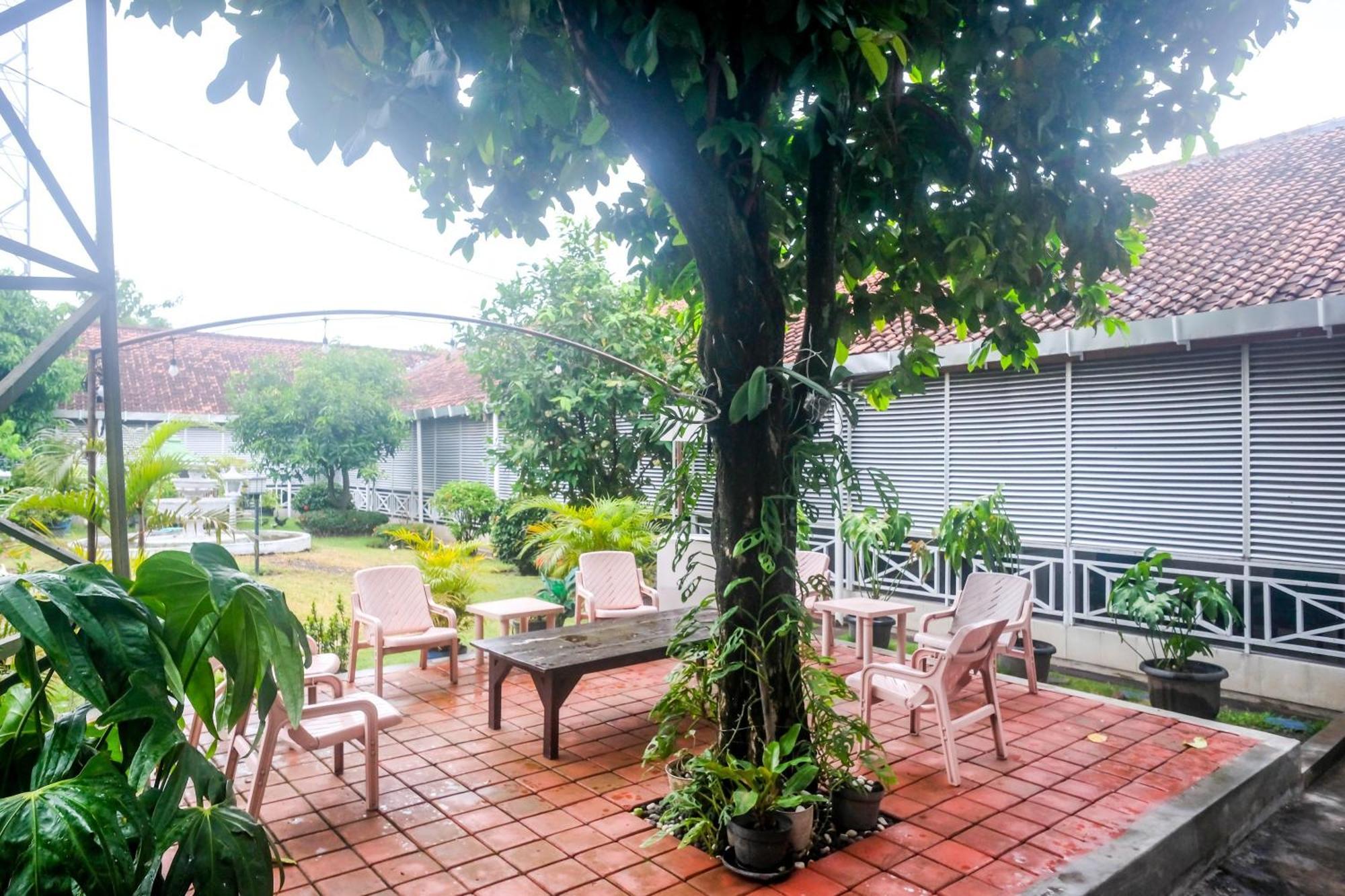 Reddoorz Syariah At Griya Raharja Klaten Esterno foto