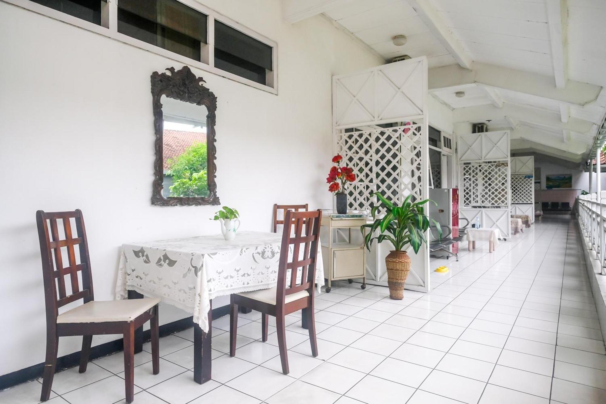 Reddoorz Syariah At Griya Raharja Klaten Esterno foto