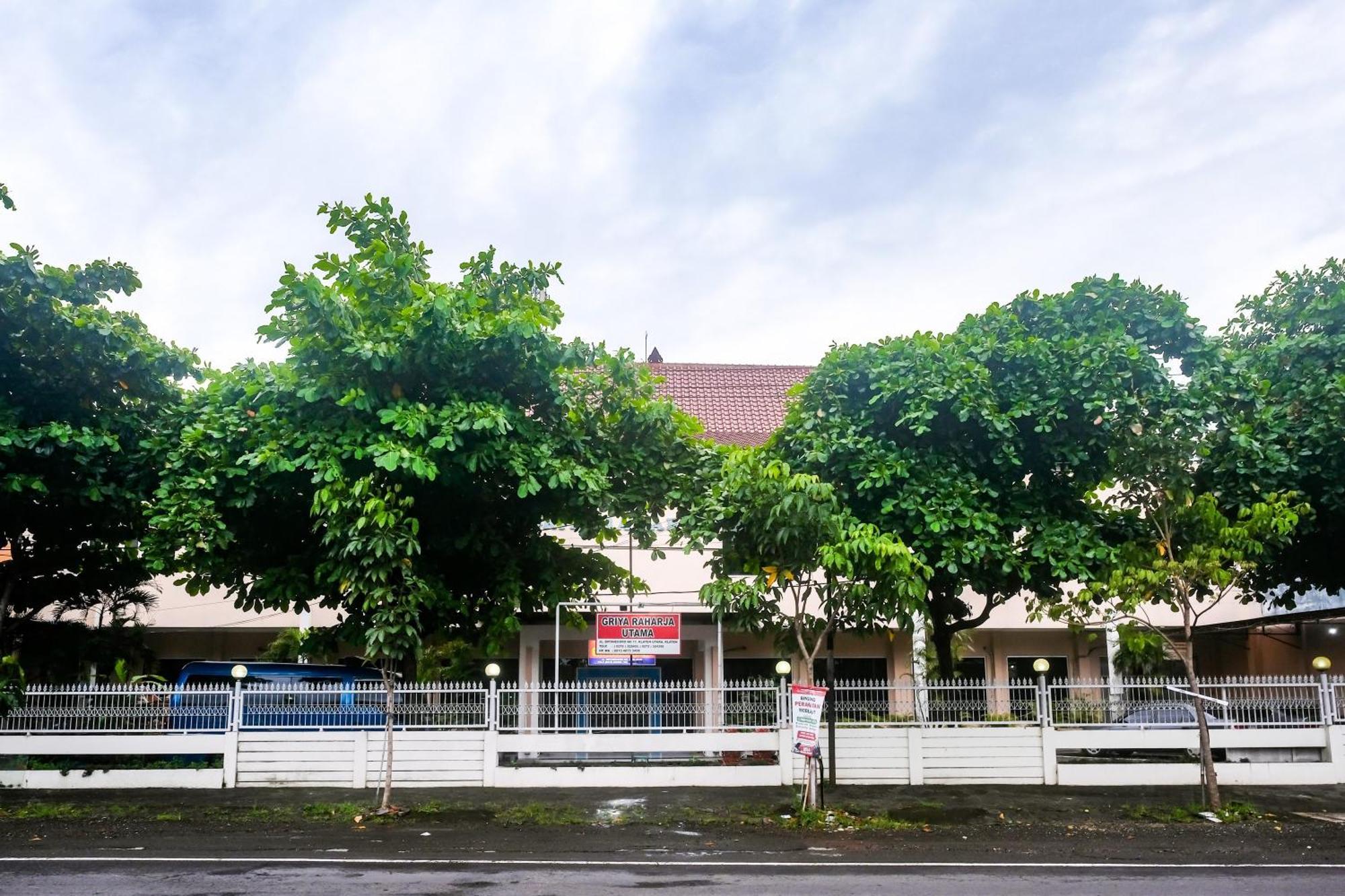 Reddoorz Syariah At Griya Raharja Klaten Esterno foto