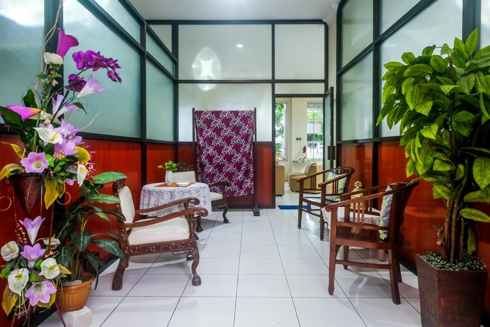 Reddoorz Syariah At Griya Raharja Klaten Esterno foto